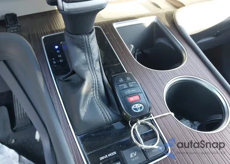 2022 Toyota Sienna Xle from USA, damaged, VIN 5TDJSKFC0NS064930